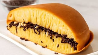 Resep Martabak Manis Teflon Bersarang Ala Abang Gerobakan