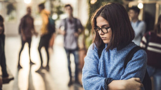 Dampak Psikologis Bullying bagi Mahasiswa, Sering Diremehkan Karena Nggak Kelihatan Bentuk Sakitnya