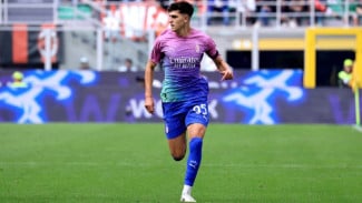 Barca Ingin Merekrut Bek Berbakat AC Milan yang Membuat Serie A Bergejolak