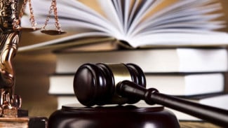 Perizinan dalam Negara Kesejahteraan: Rekonstruksi Instrumen Hukum Administrasi Negara