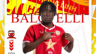 Balotelli Mencetak Gol Pertamanya di Vietnam pada Hari Ketika Xuan Son Gagal Mencetak Gol