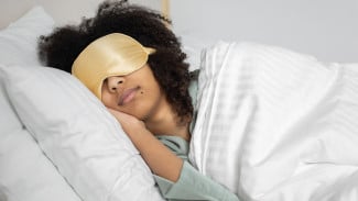 Pakar Kesehatan Mematahkan 3 Trik Tidur Populer: Coba Alternatif Ini sebagai Gantinya