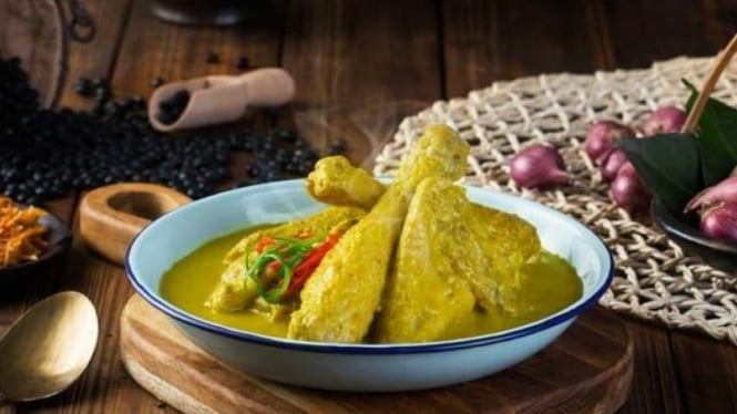 Resep opor ayam bumbu kuning