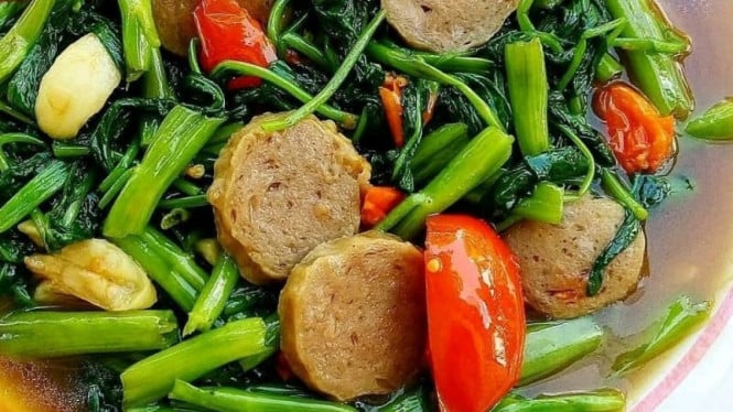 menu buka puasa cah kangkung bakso