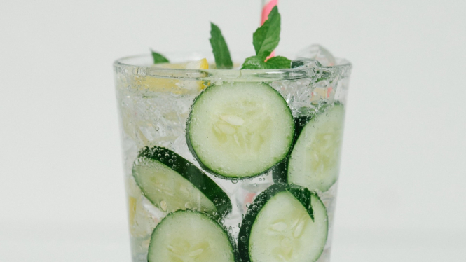 Infused water timun