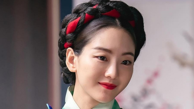 Cho Yi Hyun