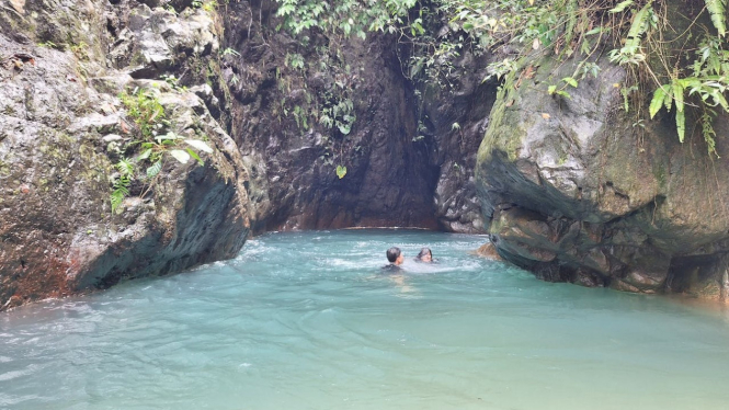 Curug Leuwi Lieuk Bogor