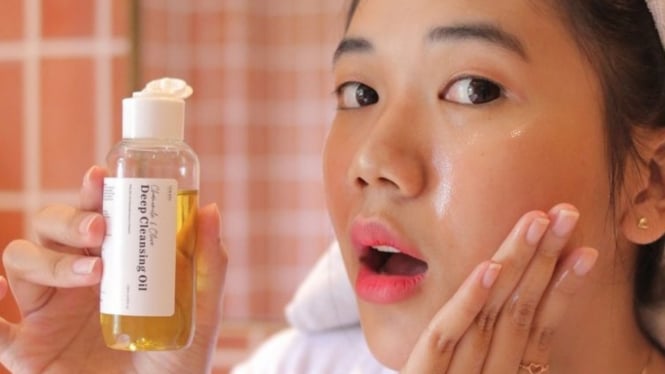 Ilustrasi penggunaan cleansing oil