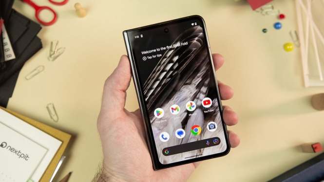 Google Pixel Fold 2