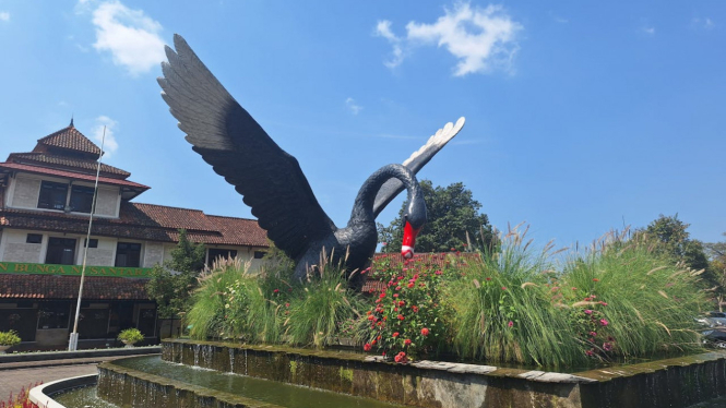 Maskot Taman Bunga Nusantara