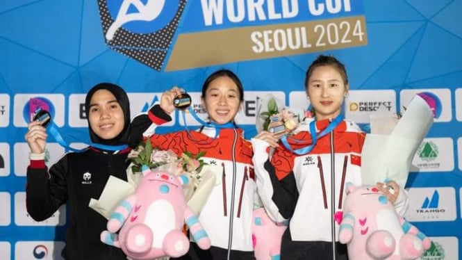 Rajiah Sallsabillah (kiri) di podium IFSC World Cup Seoul 2024