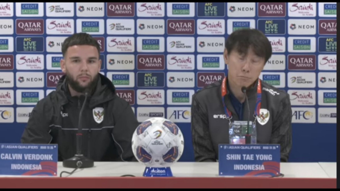 Verdonk dan STY, sesi konferensi pers jelang Bahrain vs Indonesia