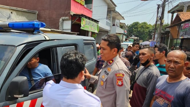 Polsek Cikarang Selatan mengamankan pelaku pencurian motor