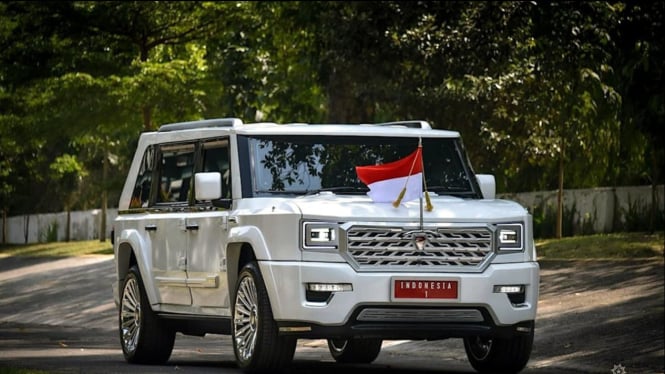 Mobil Maung Garuda