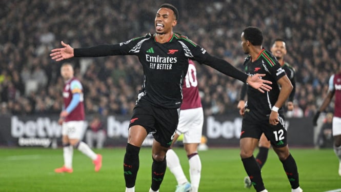 Arsenal Menenggelamkan West Ham