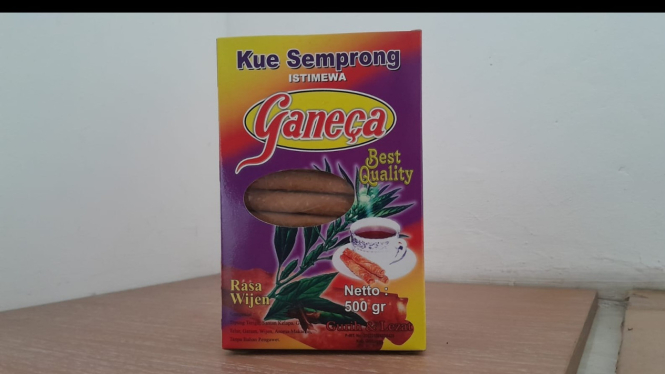 kue semprong ganeca