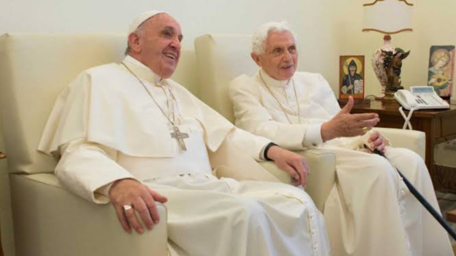 Pope Francis and Benedict XVI