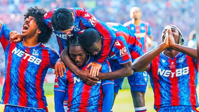 selebrasi gol pemain Crystal Palace di final FA Cup 2025