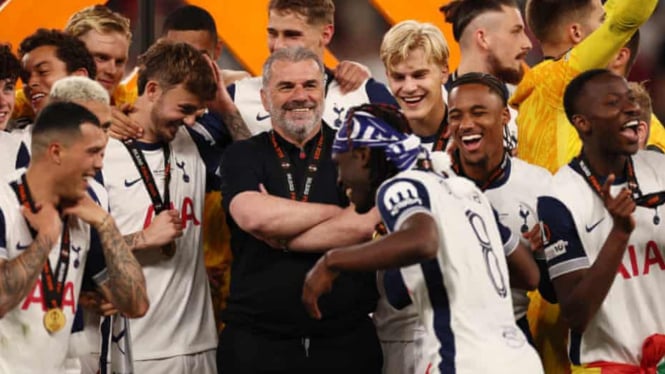 Postecoglou raih trofi di musim kedua bersama Tottenham Hotspurr