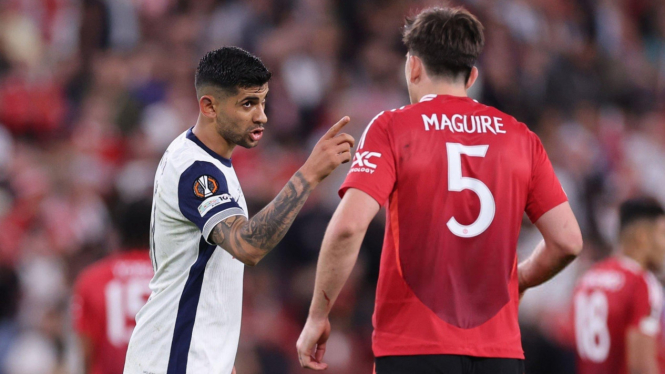 Harry Maguire dan Cristian Romero