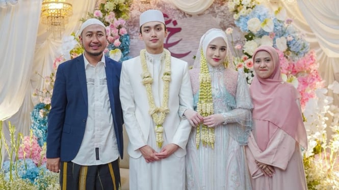 Gus Azmi menikahi Khansa