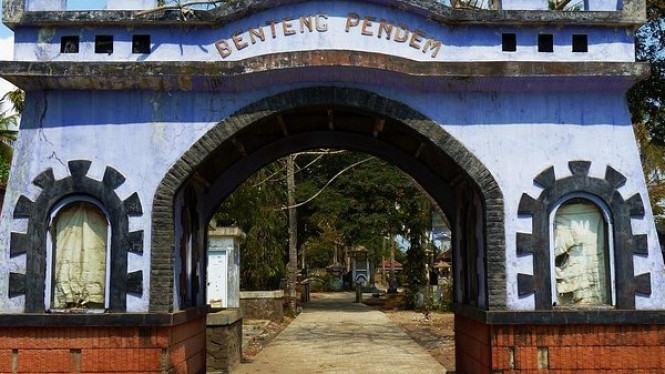 Benteng pendem