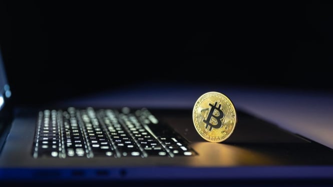 Ilustrasi Crypto & Saham AS.