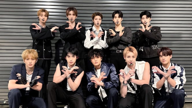 Xikers setelah tampil sebagai tamu di konser ATEEZ