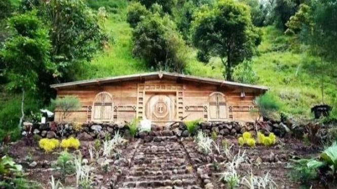 Rumah Hobbit Wonomulyo