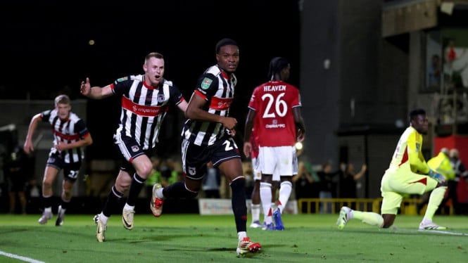 MU kebobolan dua gol berturut-turut di babak pertama