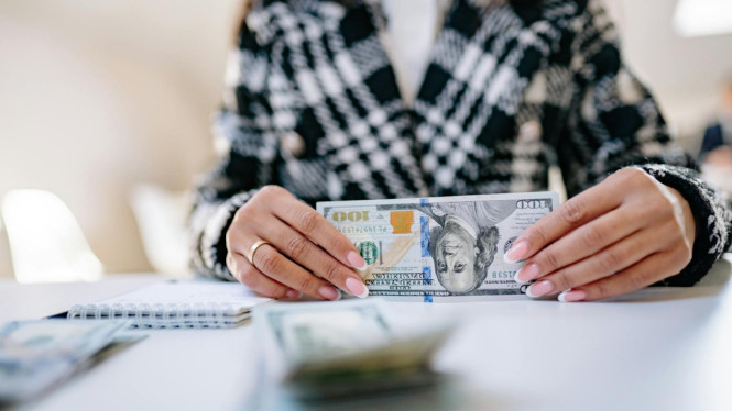 Ilustrasi mengatur keuangan