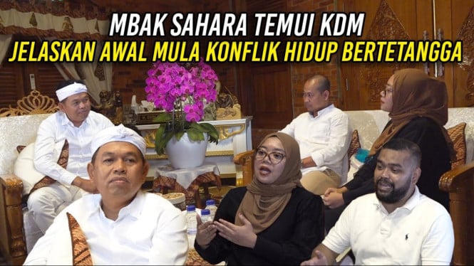 Dua Versi di Ruang Tamu KDM