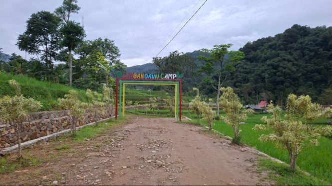 Lembah Daun Camp Riverside