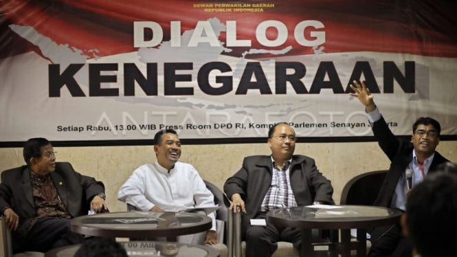 Hukum Lembaga Negara