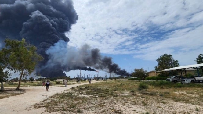 kilang minyak di Pulau Lavan, Iran