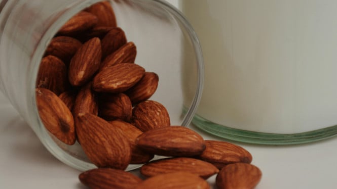 Kacang Almond