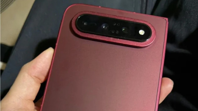 Xiaomi 18 Fold