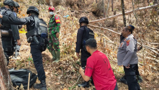 Tim Jibom Musnahkan Mortir Aktif Temuan Warga di Sijunjung