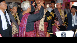 Uniknya Pemberian Gelar Adat di Minangkabau