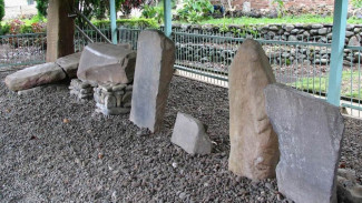 Sebuah Deksripsi Awal Lambang Raja Adityawarman (1347-1374 M)