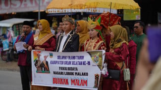 Pawai Atraksi Budaya : Tunjukkan Keberagaman Budaya Solok Selatan