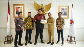 Bupati Solsel Bertemu Menpora