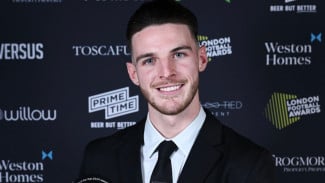 Declan Rice Sabet Gelar Pemain Terbaik Liga Inggris 2023