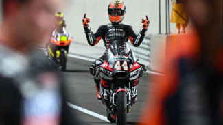 Comeback Gemilang Aron Canet Raih Kemenangan Moto2 Qatar, Mario Aji Kesulitan