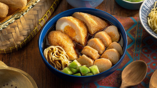 Pempek Kelezatan Pempek Kuliner Ikonik dari Kota Palembang