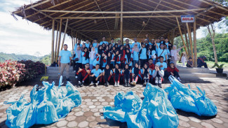 Peringati Hari Bumi dan HUT ke-17 Tahun, ASPPI Sumbar Gelar Aksi Bersih-Bersih di Panorama Tabiang Barasok Bukittinggi