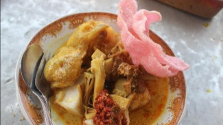 Kelezatan Lontong Gullai Tunjang Khas Minang yang Menggugah Selera