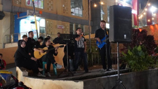 Malam Minggu di Padang Panjang Makin Asyik! Pasar Kuliner Dihidupkan dengan Alunan Musik.
