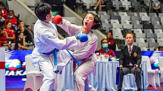 Polwan Polda Riau Sabet Emas di Kejuaraan Karate Internasional Malaysia