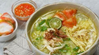 Soto Banjar: Kehangatan Kuah Susu yang Memikat, Kekayaan Rasa dari Tanah Borneo